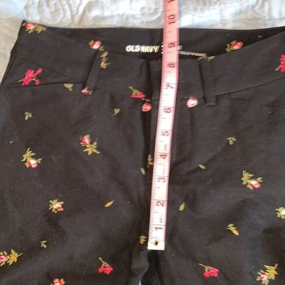Old Navy Pixie Mid-Rise Floral Pants Size 0 Black - Picture 9 of 12